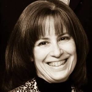 Meet your Posher, Shoshana